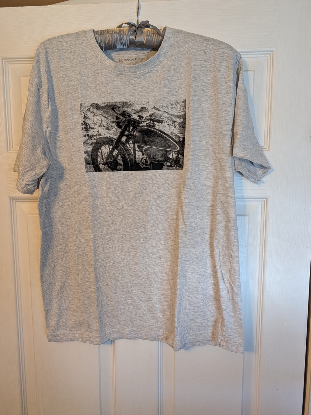 Men's Gray Graphic Motorcycle Tee - Banana Republic